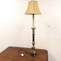 French brass altar candlestick, converted to a lamp, with shade, 98 cm high.