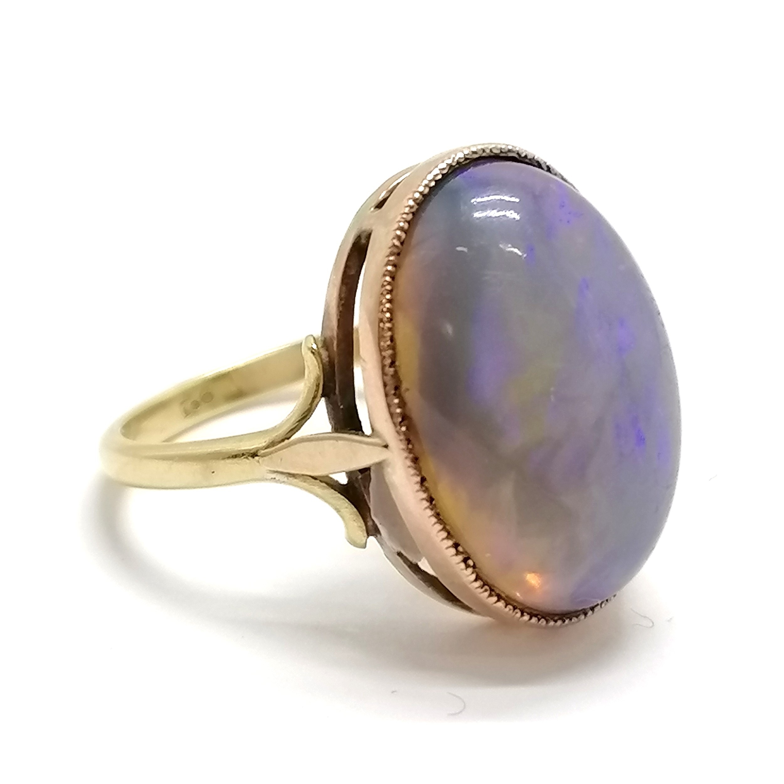 9ct marked gold cabochon opal stone set ring - size P½ & 4.8g total weight ~ stone has light surface
