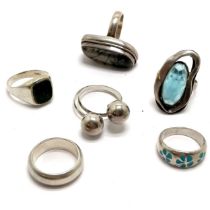 6 x silver rings inc Mod Surf, rutilated quartz, bloodstone signet ring etc - 41g total weight
