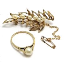 9ct hallmarked gold brooch (4.5cm) & ring (size Q½) set with pearls ~ total weight 6.4g