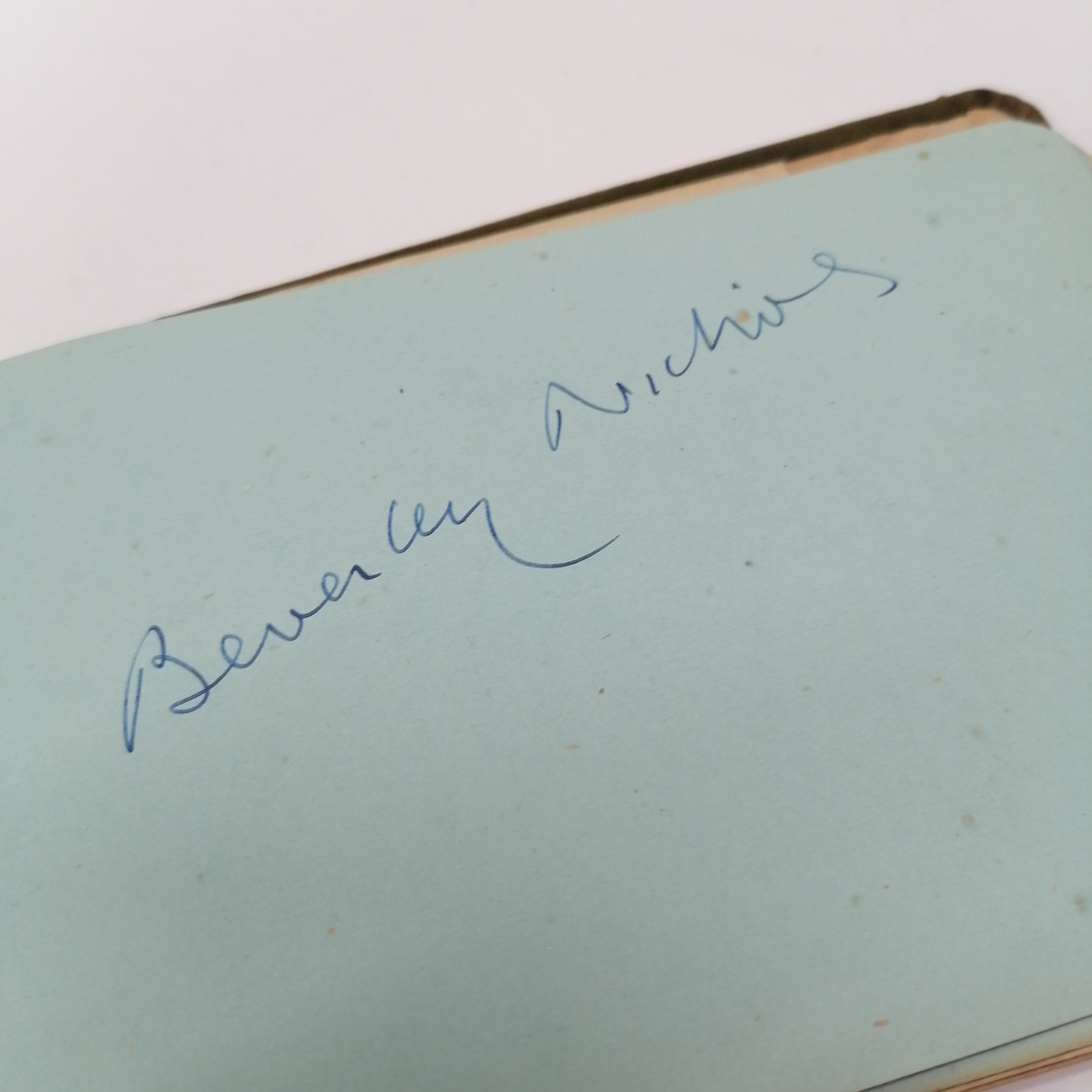 Vintage Autograph book with many signatures inc Peter Cushing, David Lean, Martha Raye, Gertrude - Image 18 of 33