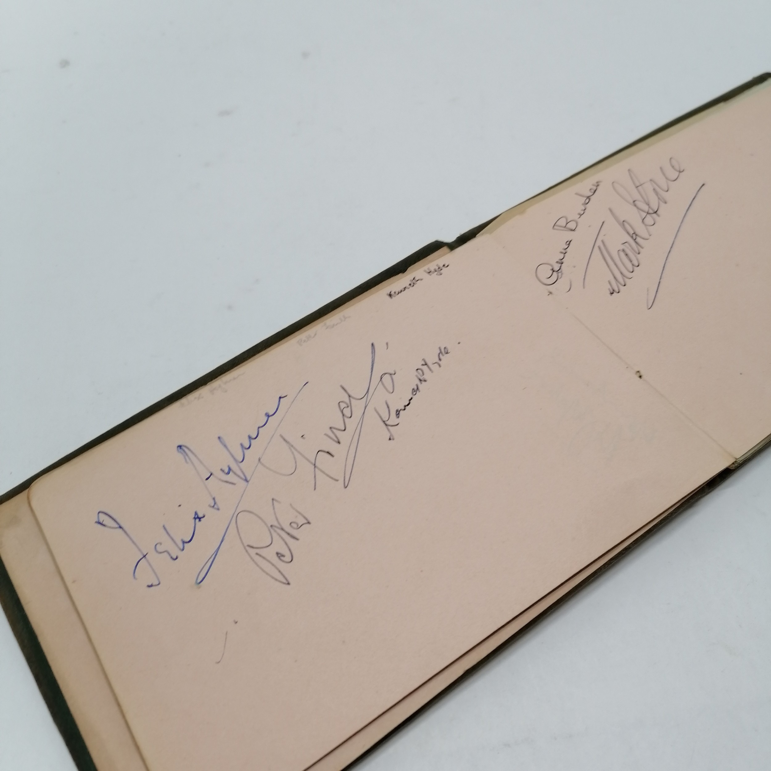 Vintage Autograph book with many signatures inc Peter Cushing, David Lean, Martha Raye, Gertrude - Image 25 of 33