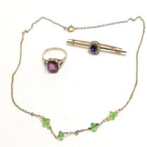 Antique 9ct marked gold necklace with green glass bead / pearl detail - 38cm t/w 9ct marked gold