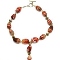 Banded agate bead necklace (44cm) with silver gilt detail & pendant drop (7cm)