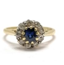 18ct hallmarked gold sapphire / diamond cluster ring - size L & 2.7g total weight ~ claws are worn