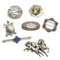 6 x silver brooches inc turtle, stone set etc - 43g total weight t/w horse with foal metal brooch (