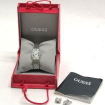 Guess ladies stainless steel quartz fashion watch in original retail box