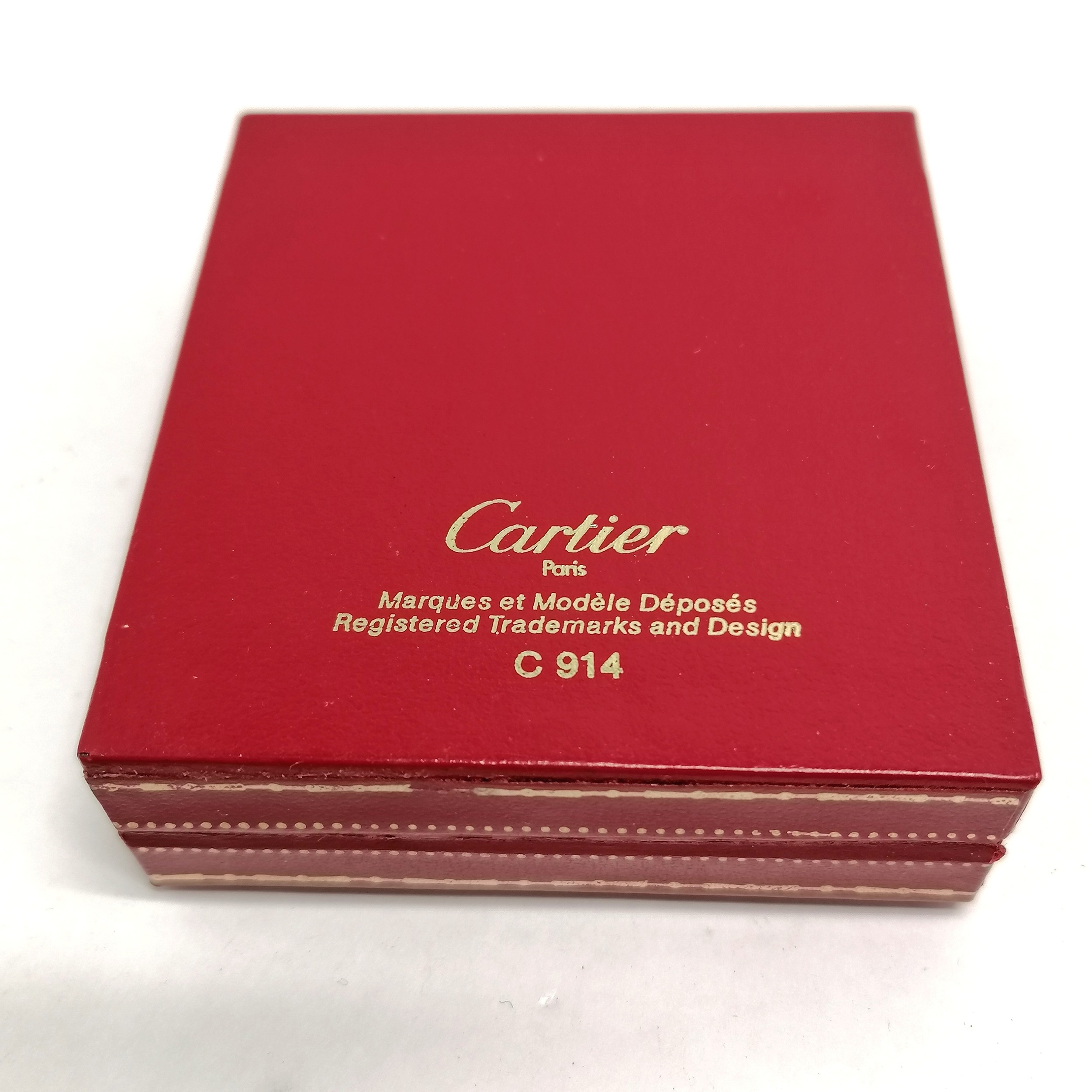 Must De Cartier red leather retail box 7cm x 7.8cm x 2cm T\w a red suede fashion pouch - Image 2 of 3