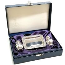Carr's of Sheffield Ltd cased silver salt / pepper / small tray set - 105g total weight ~ tray 8.5cm