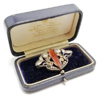 Unmarked silver Art Nouveau stone set brooch in an antique Alfred Coe (Teignmouth) retail box (