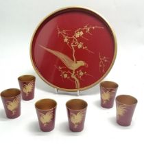 Oriental red laquer circular tray (27.5cm) with set of 6 matching beakers depicting asian bird