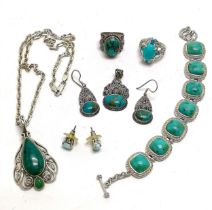 Qty of mostly turquoise silver jewellery - pendant (5.6cm) on 44cm chain, bracelet, rings,