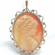 9ct hallmarked gold hand carved cameo portrait brooch / pendant - 6.5cm drop & 19.2g total weight