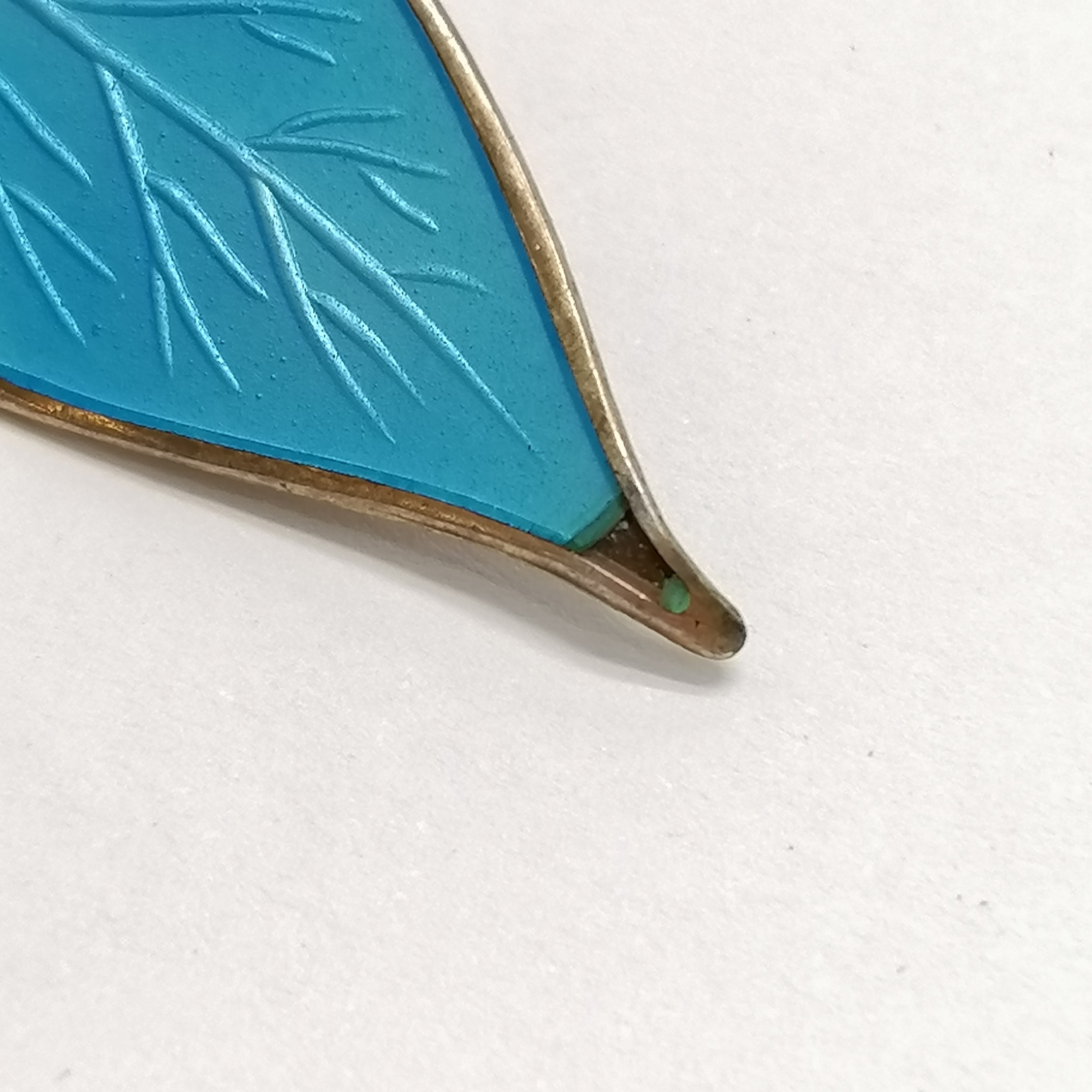 David Andersen silver enamel leaf brooch - 6.5cm ~ 1 small loss to enamel to tip - Image 4 of 4