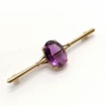 9ct hallmarked gold amethyst bar brooch - 6cm & 4.9g total weight