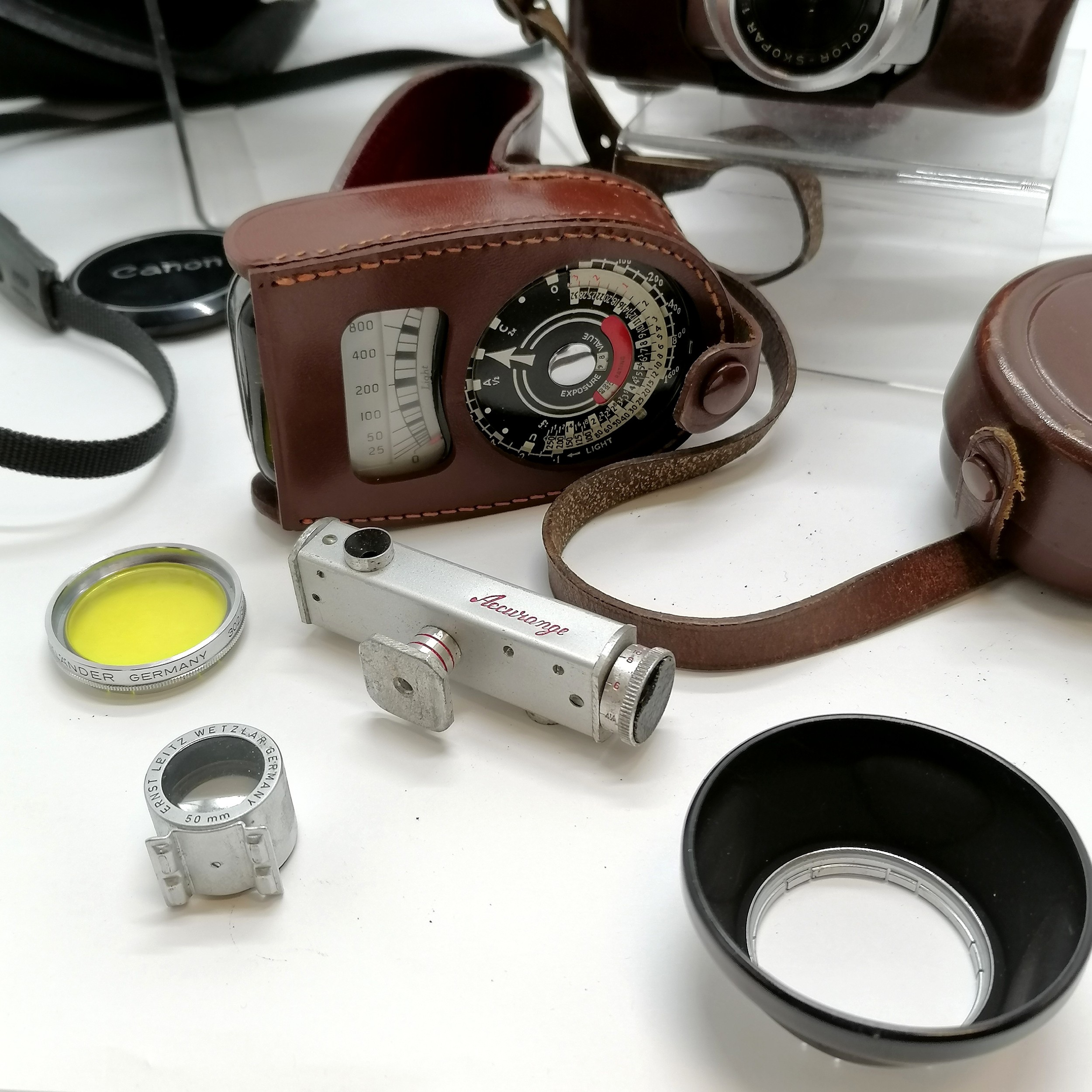 Voigtlander Prontor- SVS Vito B camera T/W eye shield, light meter and Accurange and Ernst Leitz - Image 6 of 6