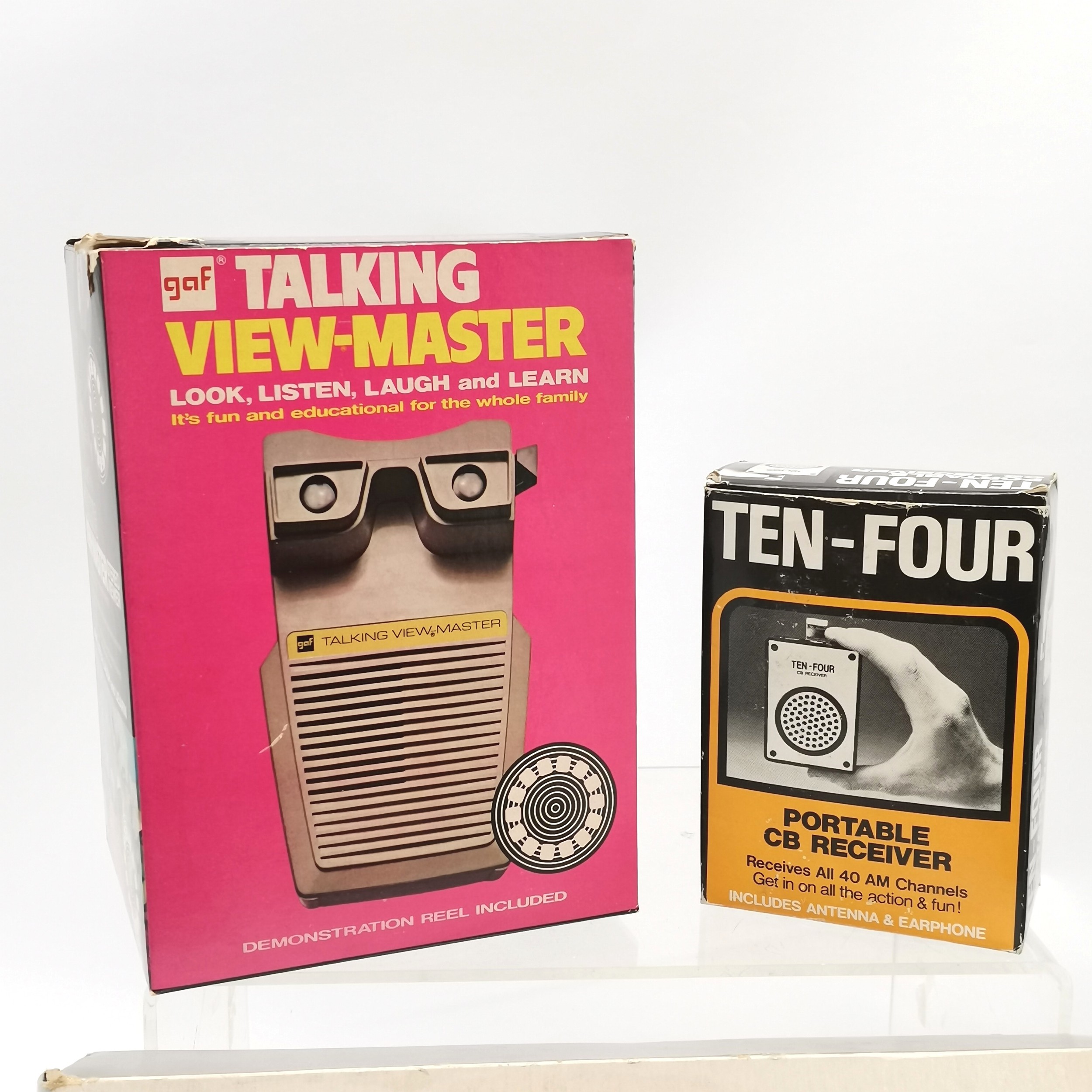 Collection of vintage electronics to include Ten-Four portable CB receiver, Rolf Harris - Image 2 of 4