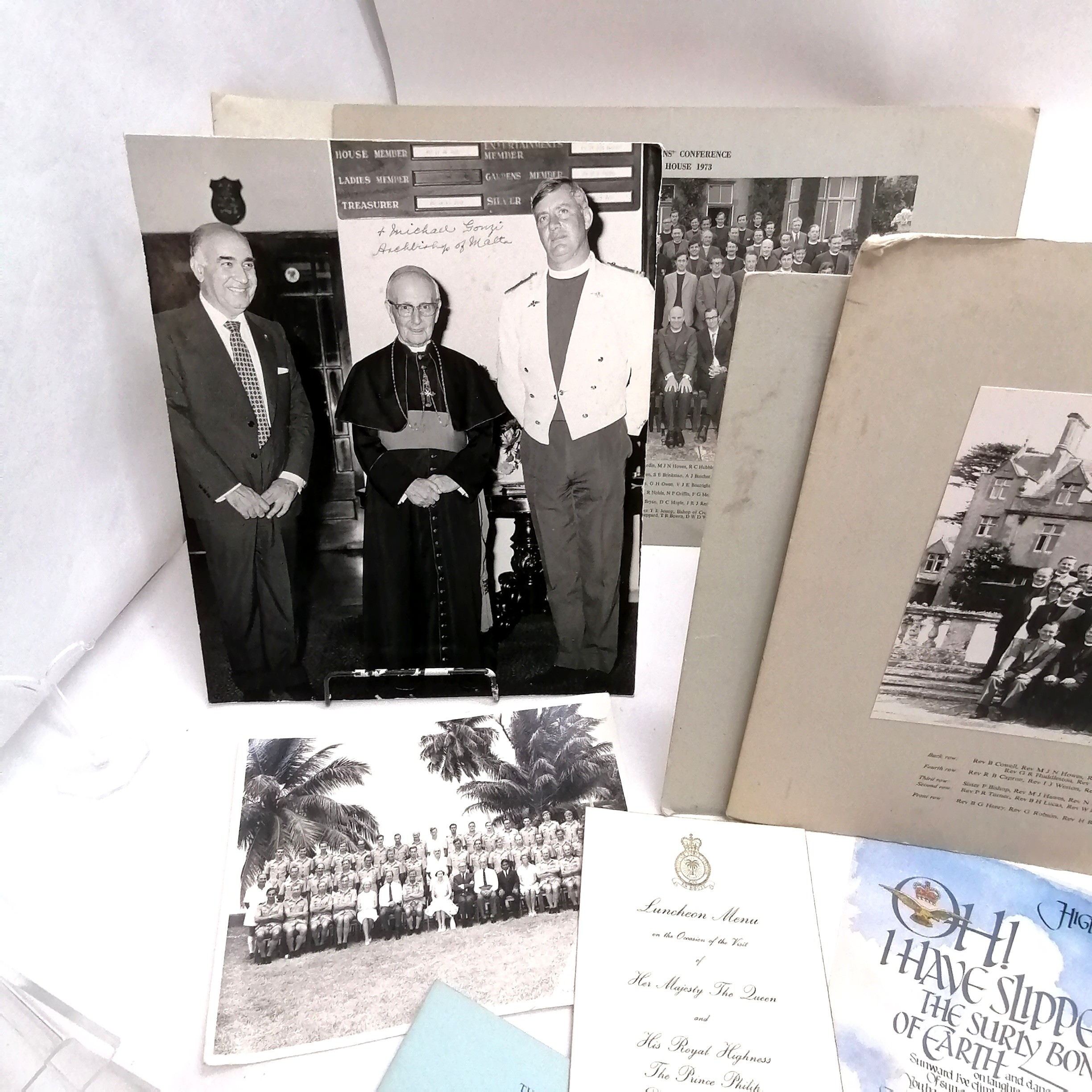 R.A.F. Chaplain Rev Thomas J B Jenkyns ~ 1901 silver communion boxed set, 1951 silver Pax box by A R - Image 12 of 14