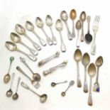 Large qty of silver inc Georgian & Victorian Exeter teaspoons, 2 pairs of nips, condiment spoons,
