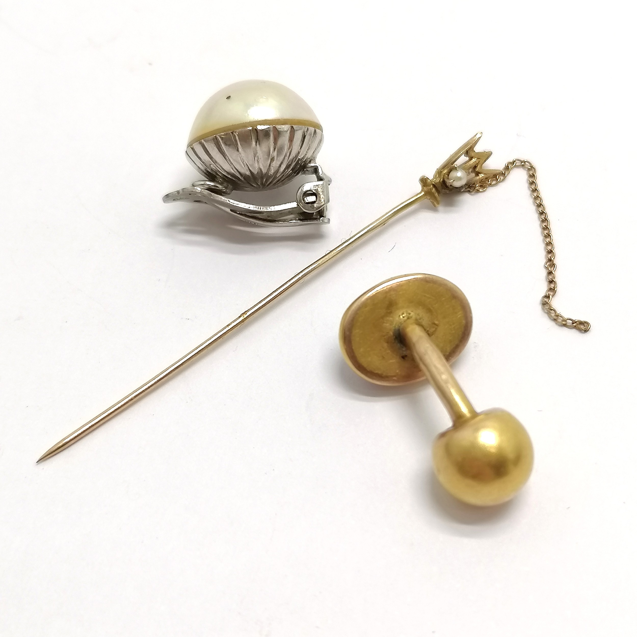 14ct marked white gold mabe pearl earring (1 only), unmarked antique cufflink & pin set with a pearl - Image 2 of 2