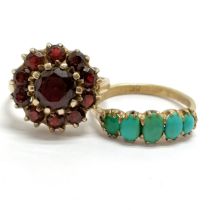 2 x 9ct marked gold rings - garnet cluster (size O½) & turquoise (size P½) - 7.1g total weight