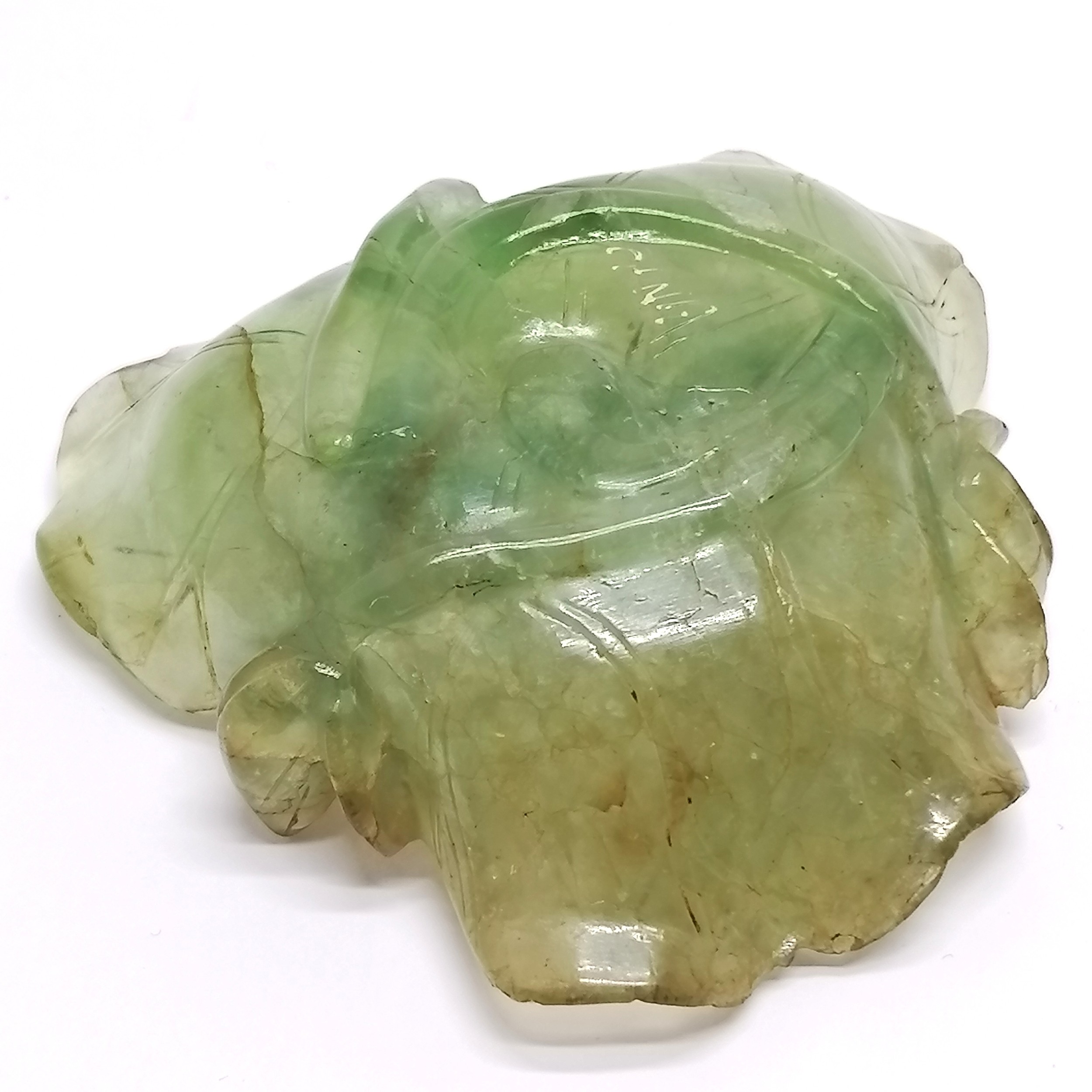 Hand carved Oriental Chinese fluorite brush wash in the shape of a lilypad - 9cm across & has slight - Image 2 of 6