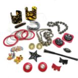 Qty of plastics costume jewellery inc 2 scottie dog brooches, fancy bead necklaces, clip-on