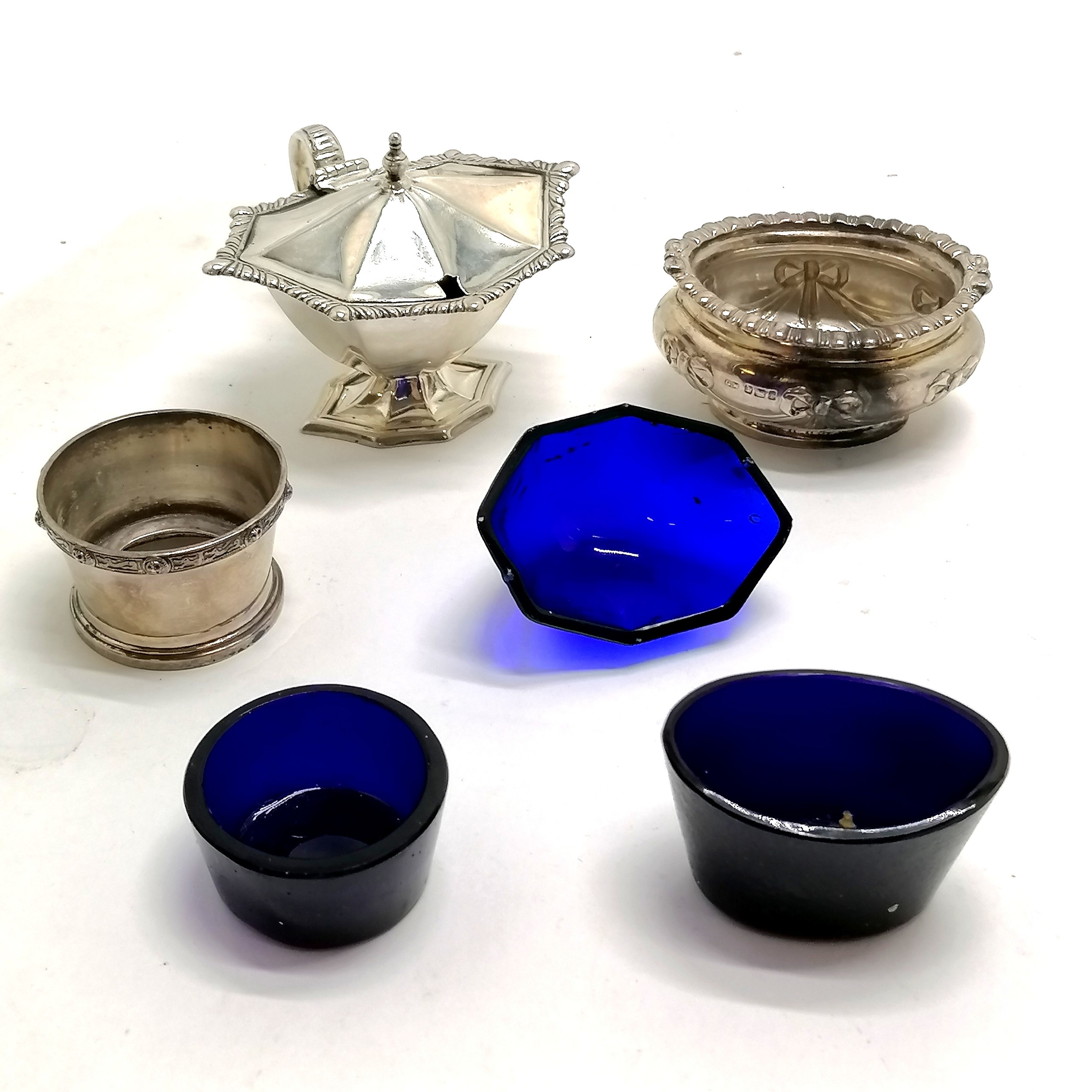 3 x silver condiments with blue glass liners comprising hinge lidded mustard & 2 single salts ( - Image 2 of 3