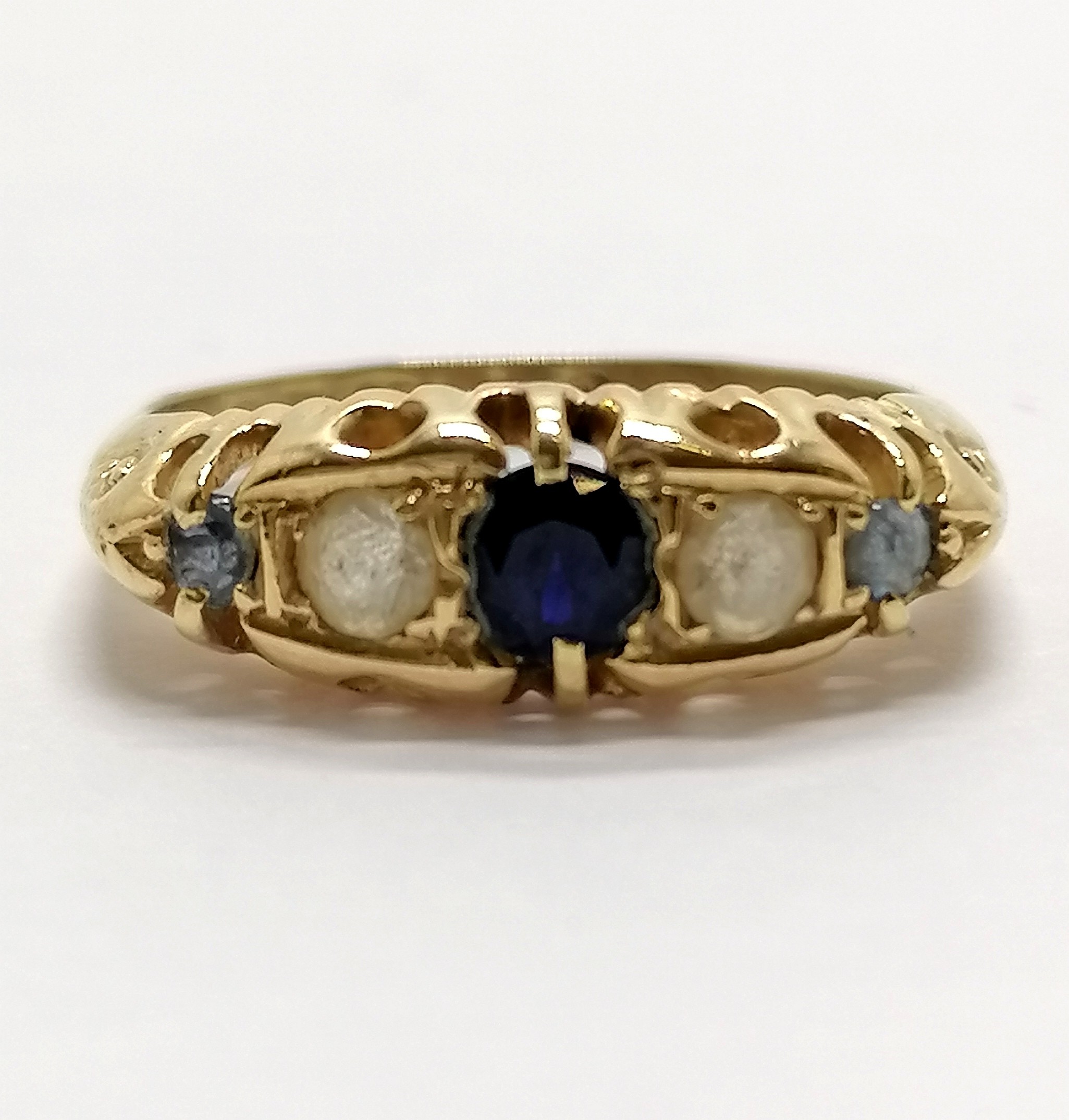 Antique 18ct hallmarked gold sapphire / white stone set ring - size H½ & 2.3g total weight - Image 4 of 4