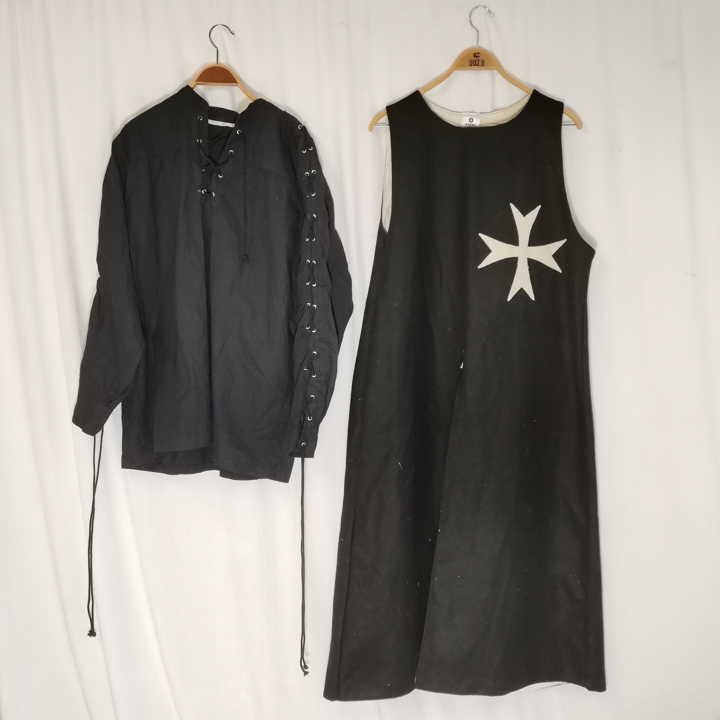 Knights hospitaller hooded wool & cotton re-enactment cloak t/w medieval shirt, surcoat and trousers - Image 2 of 5