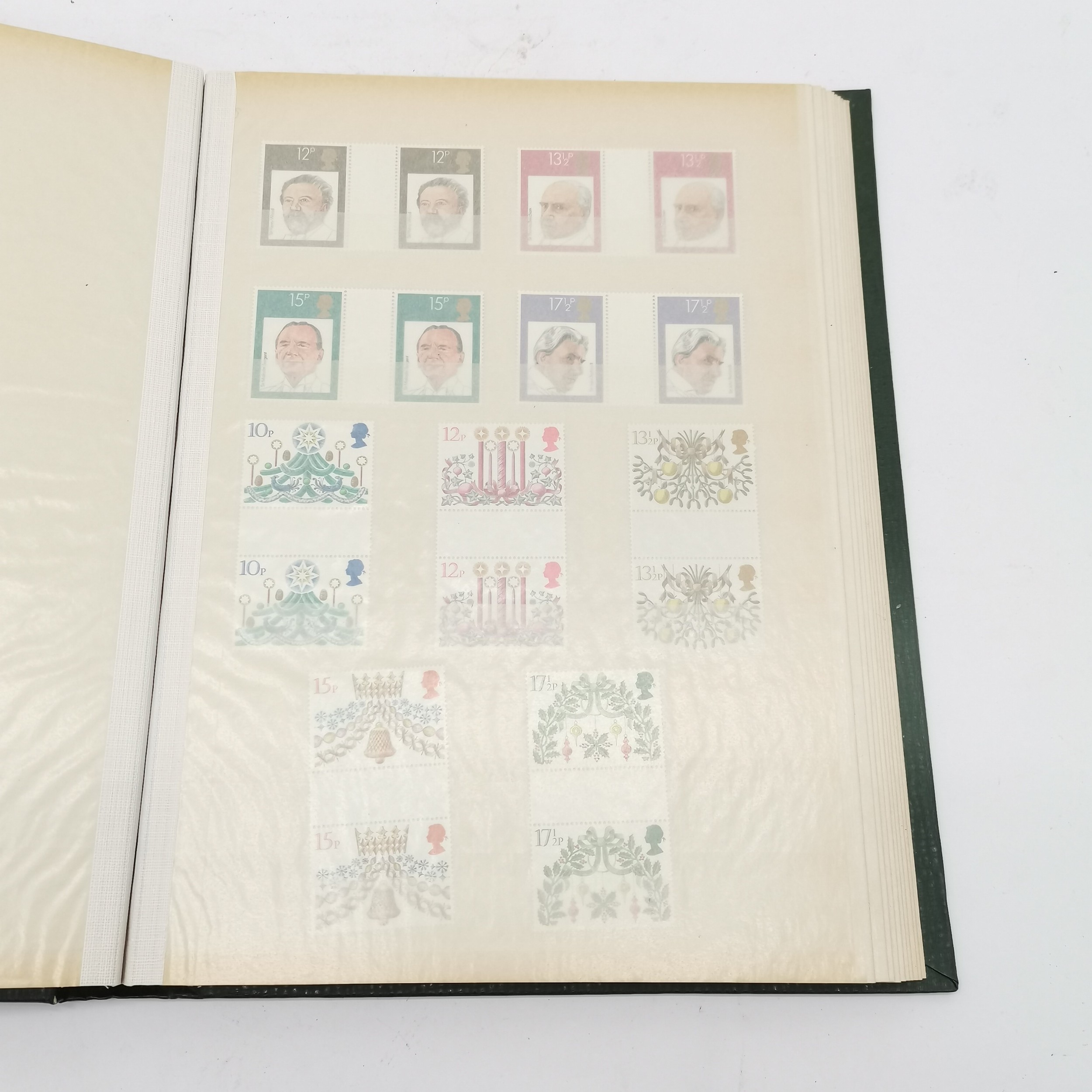 Green stockbook with mixed collection inc small amount of commonwealth and GB inc 4 x Wedgwood - Image 4 of 15