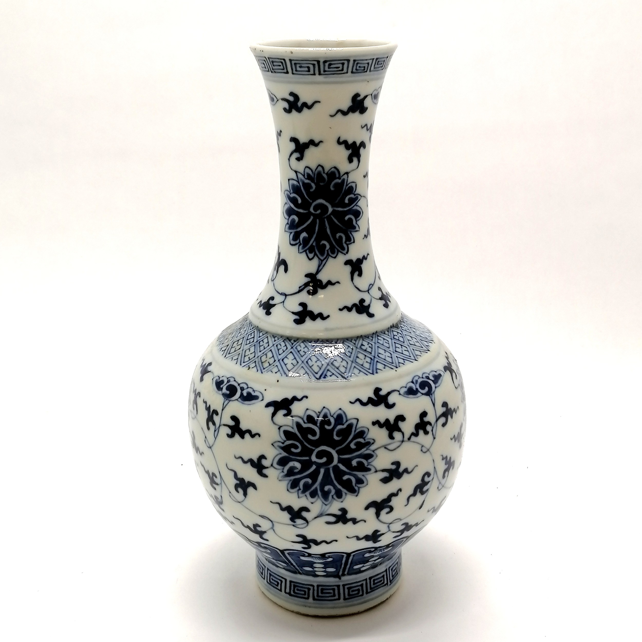 Antique Qianlong Chinese blue and white vase with flower decoration and 4 character mark (of the