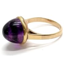 9ct marked gold mounted high cabochon amethyst set ring - size N & 4.5g total weight ~ has solder