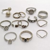13 x silver rings (5 unmarked) inc stone set - total weight 29g - SOLD ON BEHALF OF THE NEW BREAST