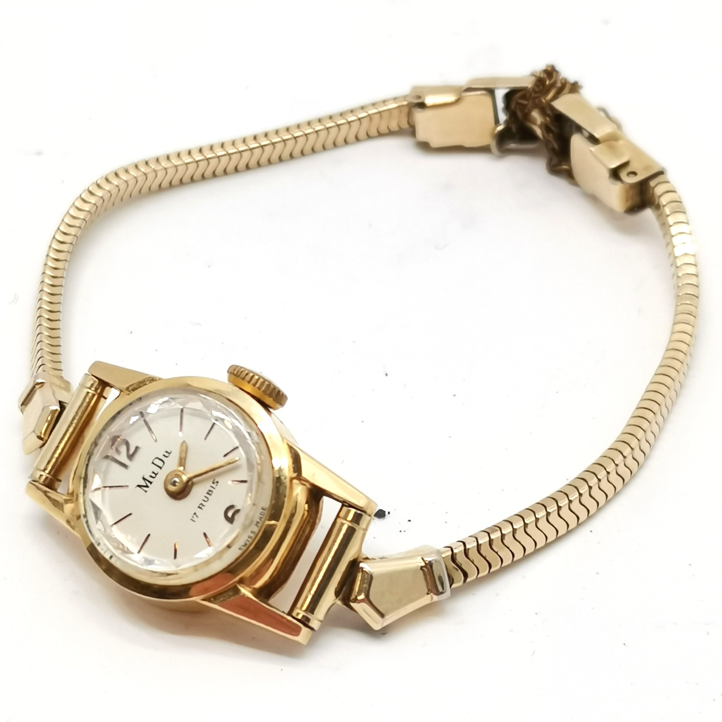 Mudu 18ct marked gold cased automatic ladies wristwatch (14mm case) on a gold plated strap - total