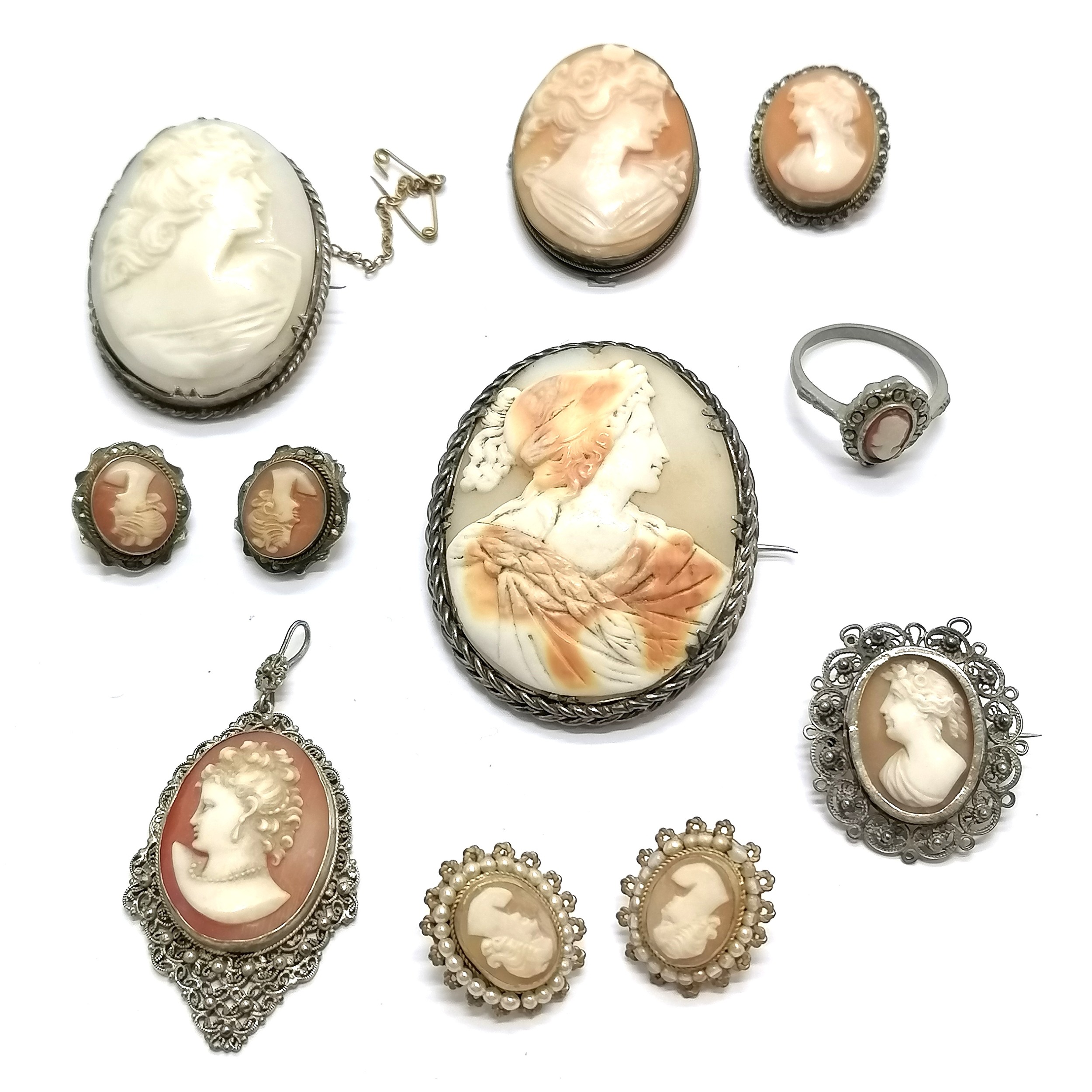 Qty of hand carved portrait cameo jewellery - largest brooch 5cm drop & most are in unmarked