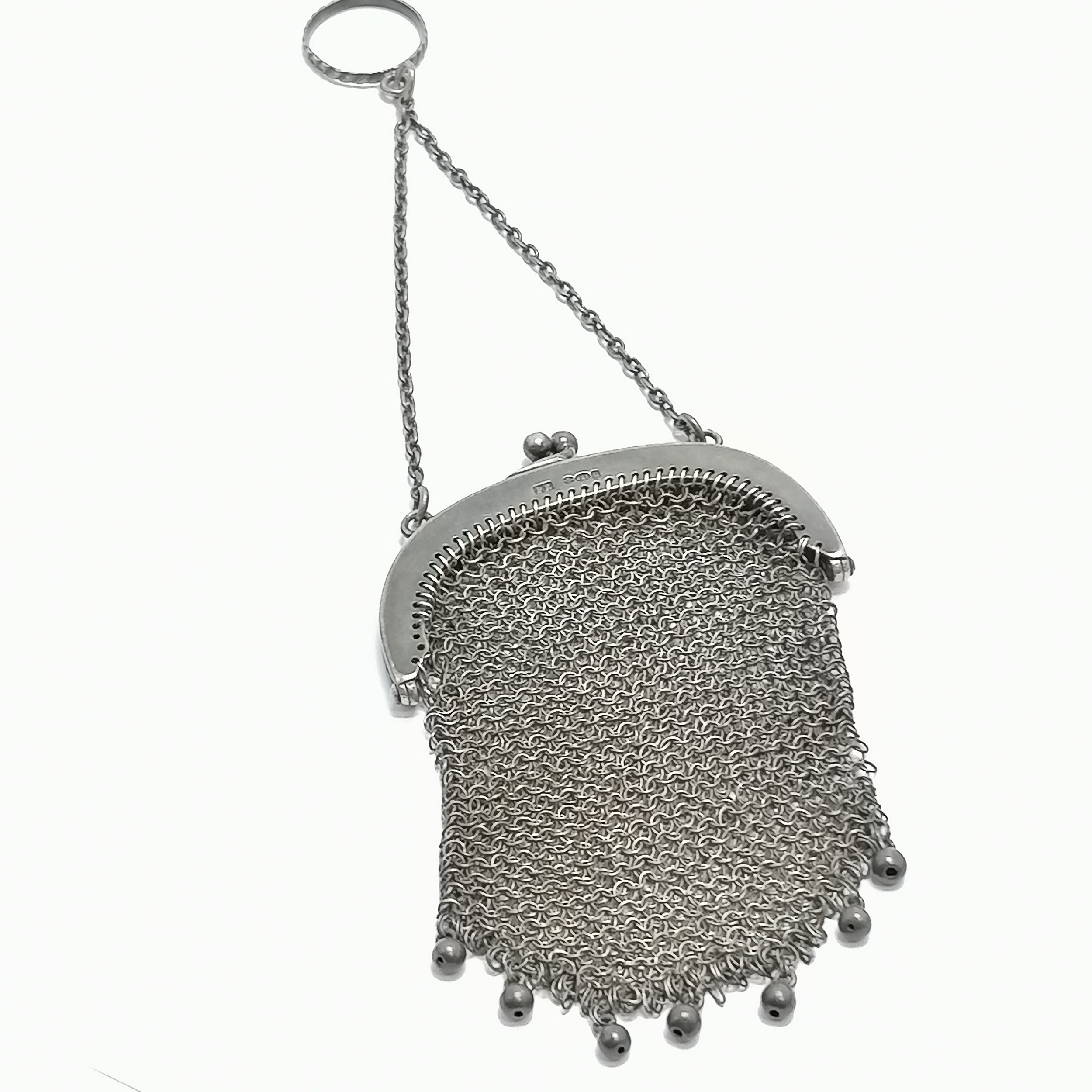 1915 silver mesh purse with original finger safety chain by Paul Ettlinger - total drop 20cm & 36g - Image 2 of 3