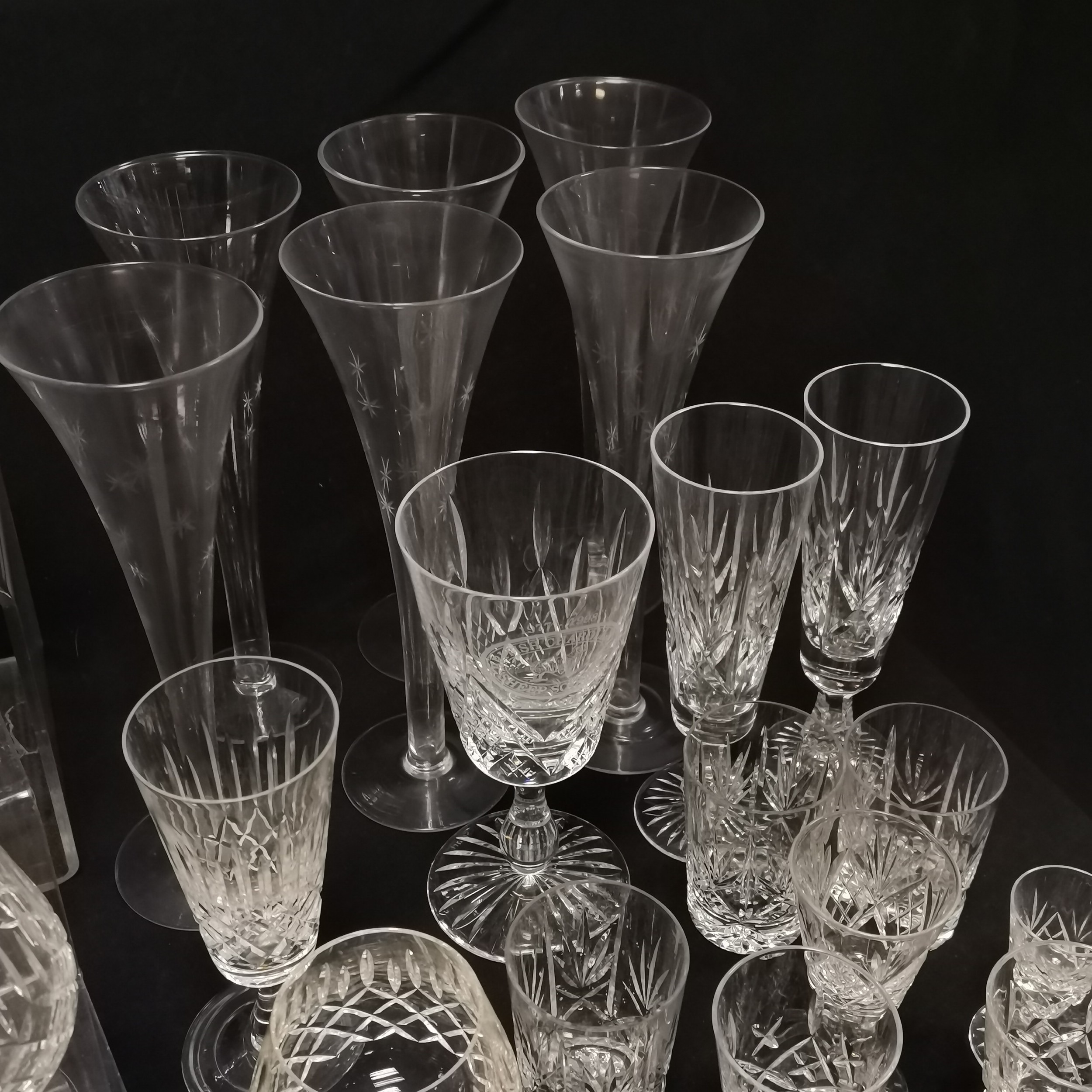 18 Edinburgh crystal glasses T/W a quantity of glasses - no obvious damage - Image 5 of 6
