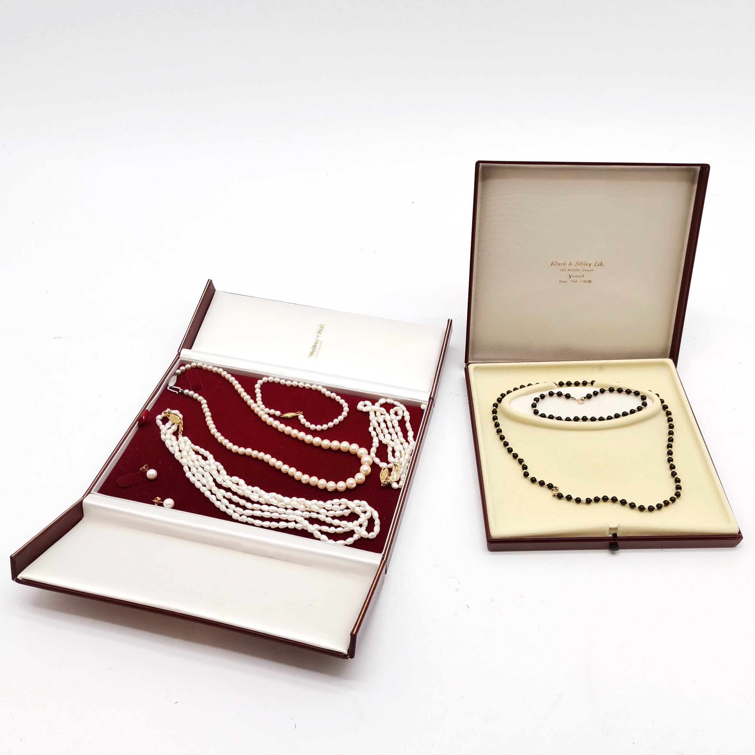 Qty of boxed pearl & bead necklaces - black bead set & 1 pearl bracelet have gold clasps