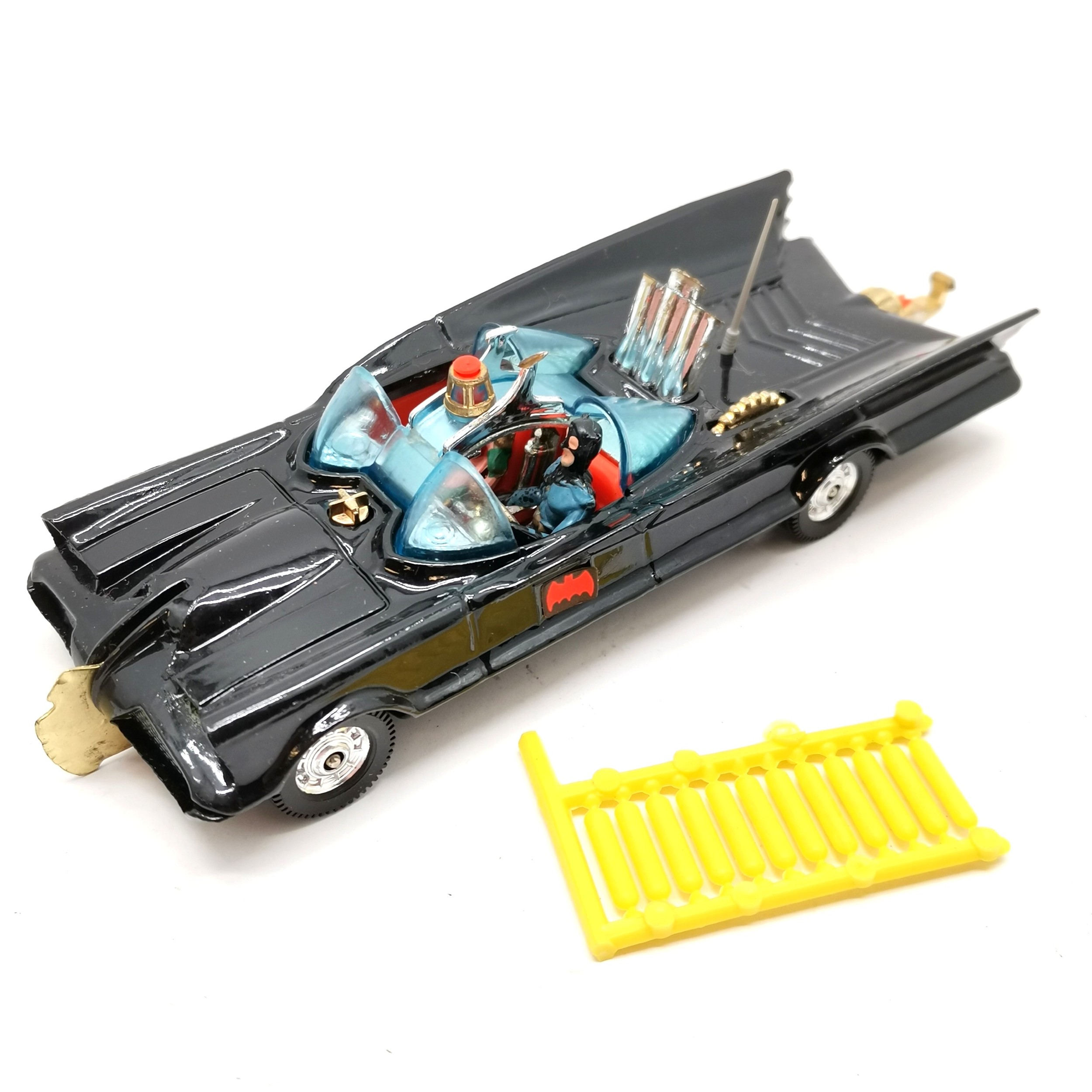 Vintage 1976 Corgi 267 Batmobile in original box with both figurines - Batmobile in very good - Image 2 of 7