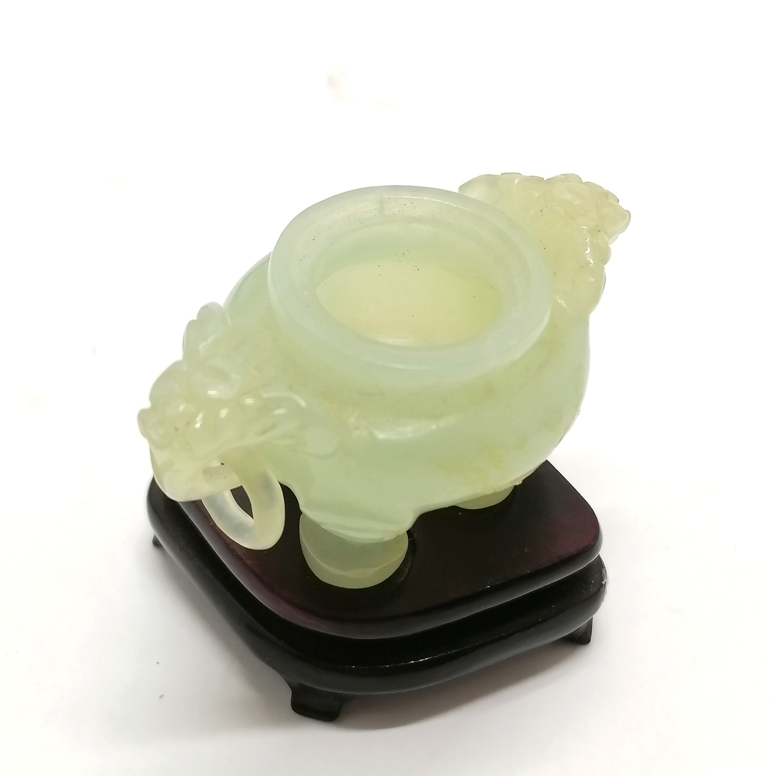 Hardstone carved jade phallus suspended on a stand - 19cm high t/w antique jade cup (a/f) etc - Image 2 of 7