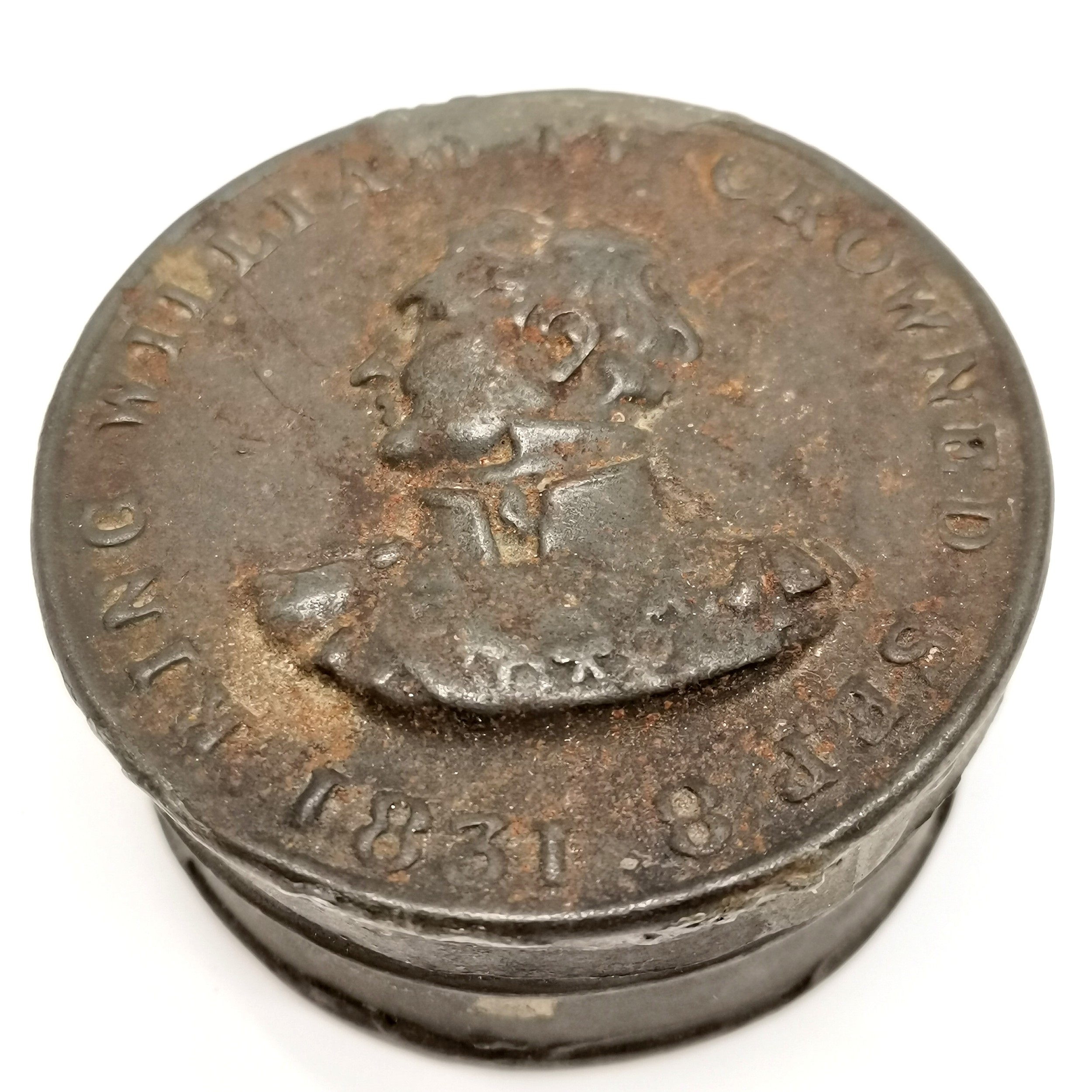 Tin cannister with 'King William IV crowned Sep 8 1831' lid (5.6cm diameter), hair grips box, flower - Image 3 of 5