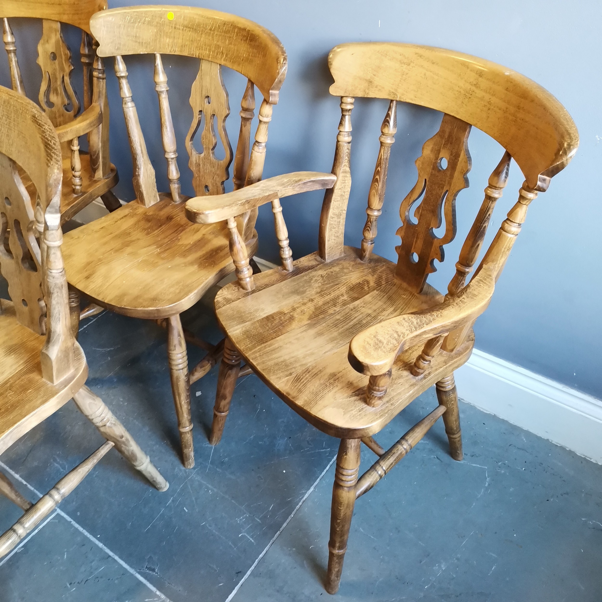 Pair of Windsor style country kitchen carver chairs, 55cm wide x 48cm deep x 89cm high, t/w pair - Image 3 of 4