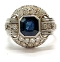 18ct white gold (foreign marked) sapphire & diamond cluster ring - size M & 6g total weight in an
