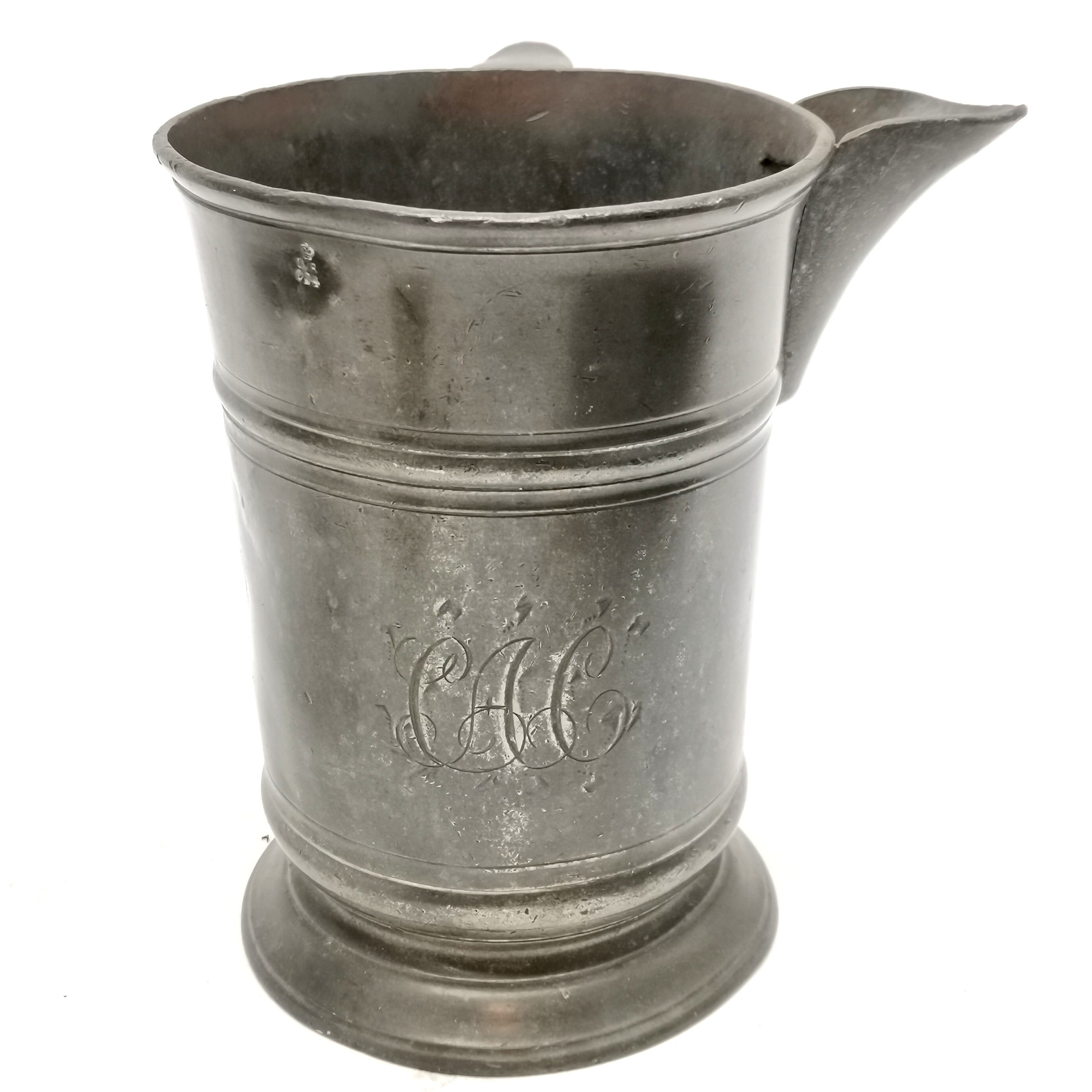 2 x antique pestles and mortars - largest 14.5cm diameter x 12.5cm high t/w antique pewter quart jug - Image 2 of 4