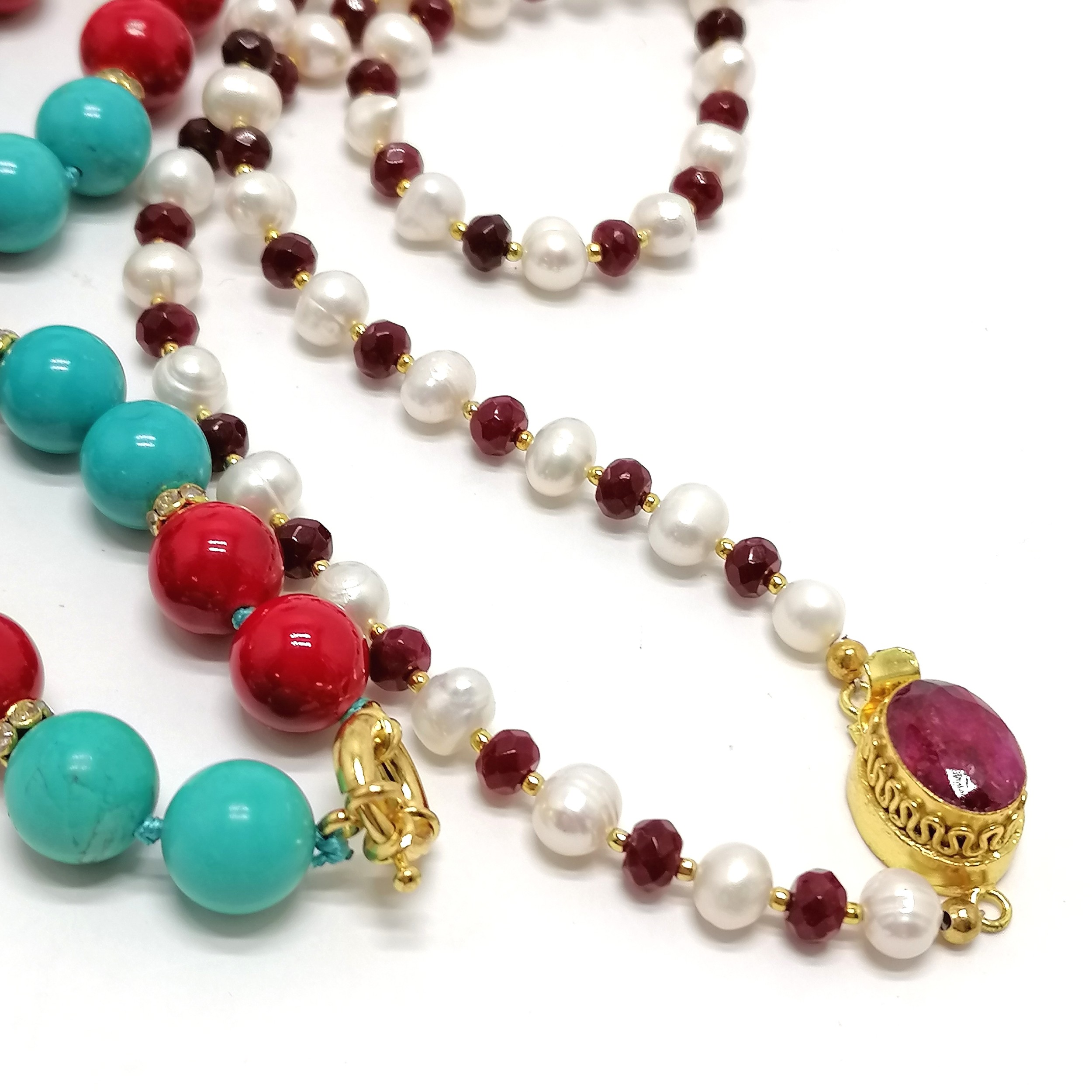 Red stone / pearl 96cm necklace, Deco style bangle & turquoise / red bead necklace - Image 2 of 3