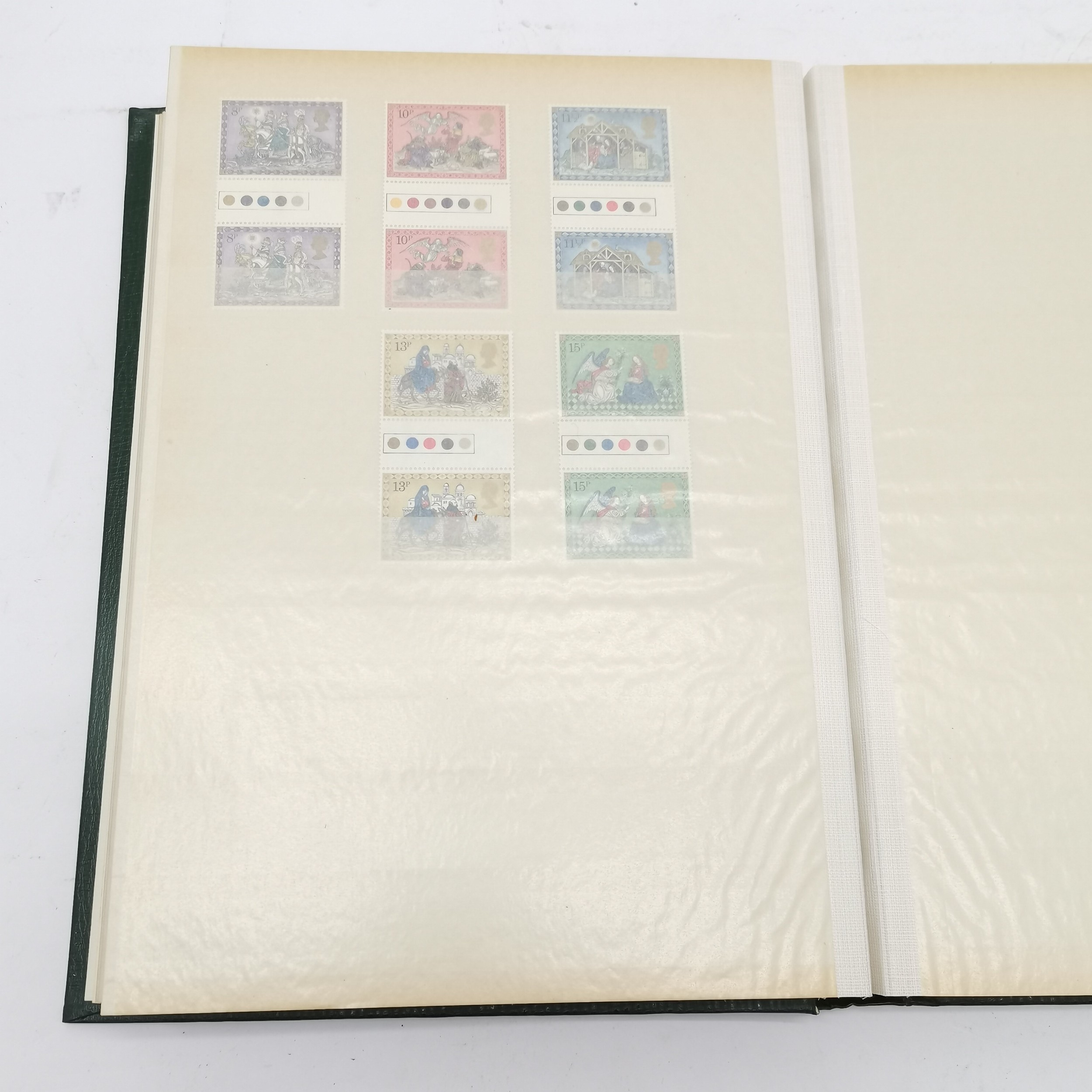 Green stockbook with mixed collection inc small amount of commonwealth and GB inc 4 x Wedgwood - Image 9 of 15