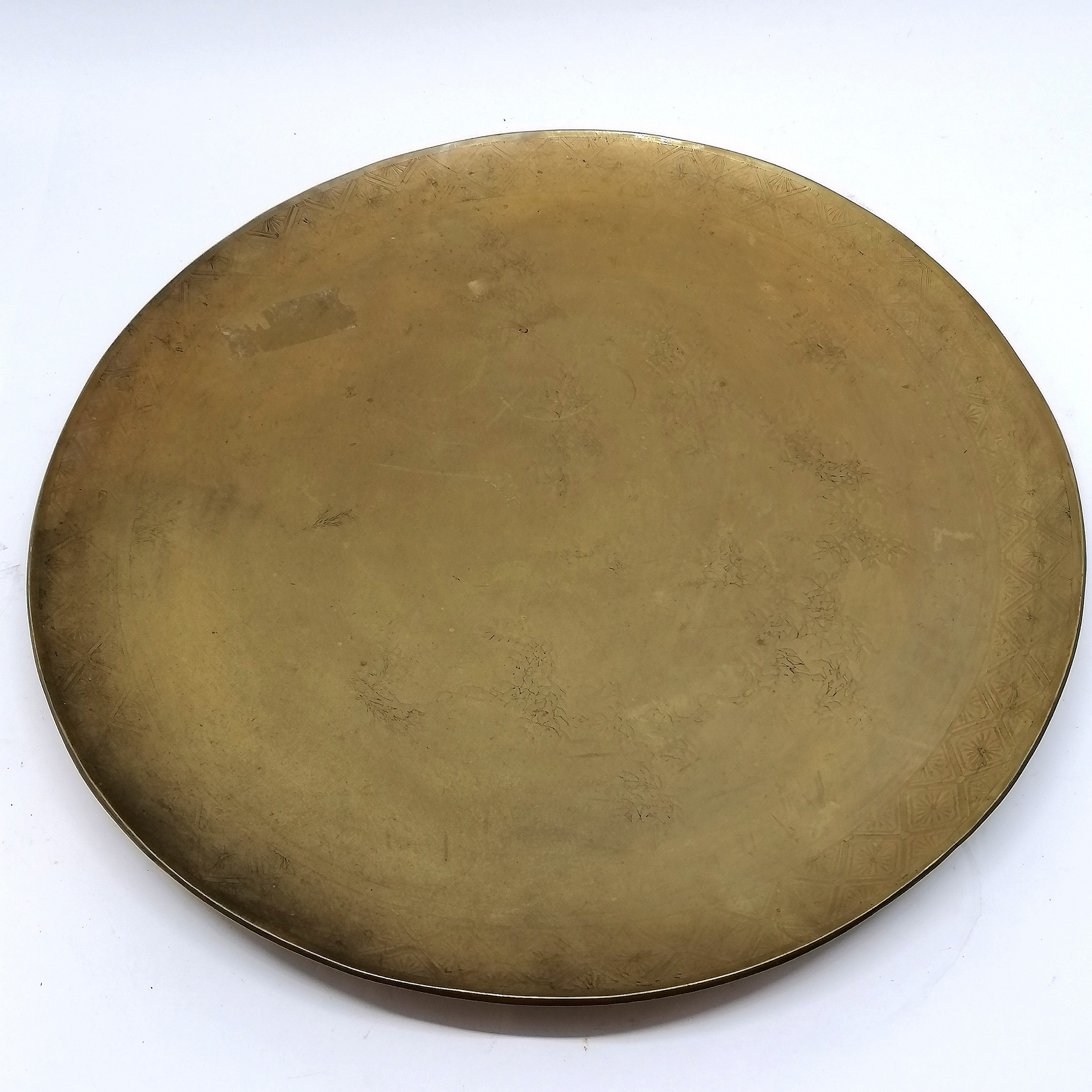 Large bronze Oriental platter - 61cm diameter & 8.8kg and has repeat pattern border and bamboo - Image 4 of 5