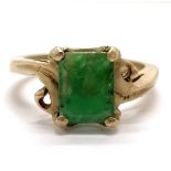 10ct marked gold emerald (?) set ring with fancy shoulders - size G½ & 2.5g total weight - SOLD ON