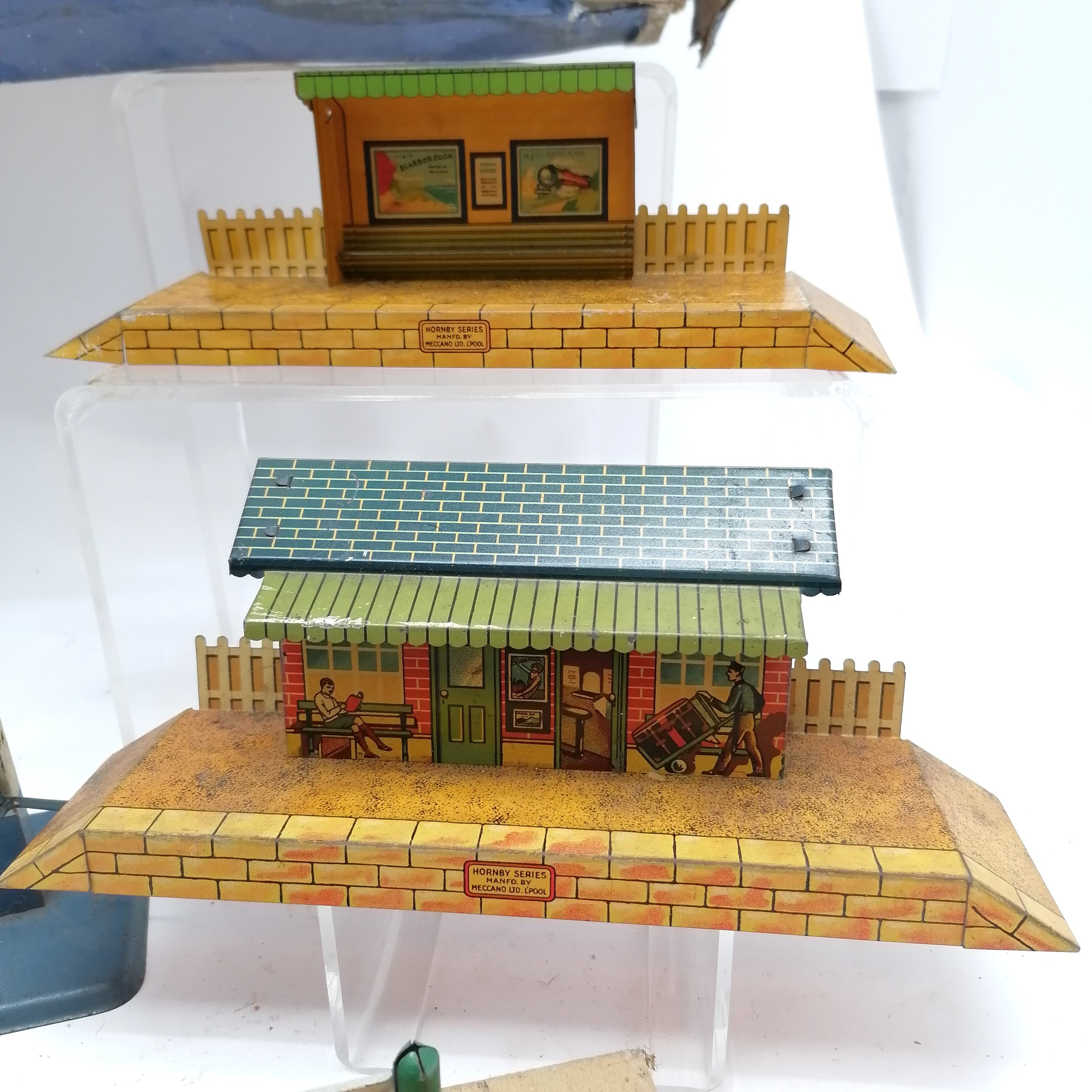 LMS 0 gauge rolling stock, wooden signal house, signals, CA2 boxed acute-angle crossing, boxed M - Image 10 of 11
